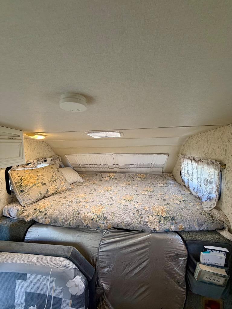 1990 Toyota Pickup - Photo 8