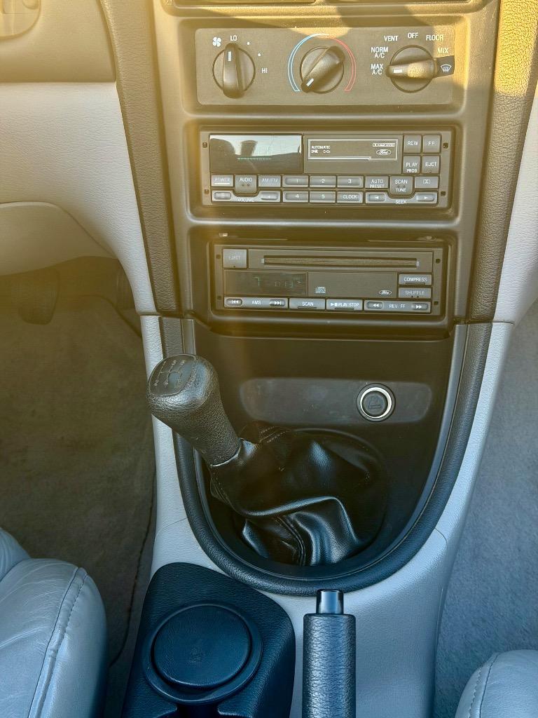 1998 Ford Mustang GT - Photo 9